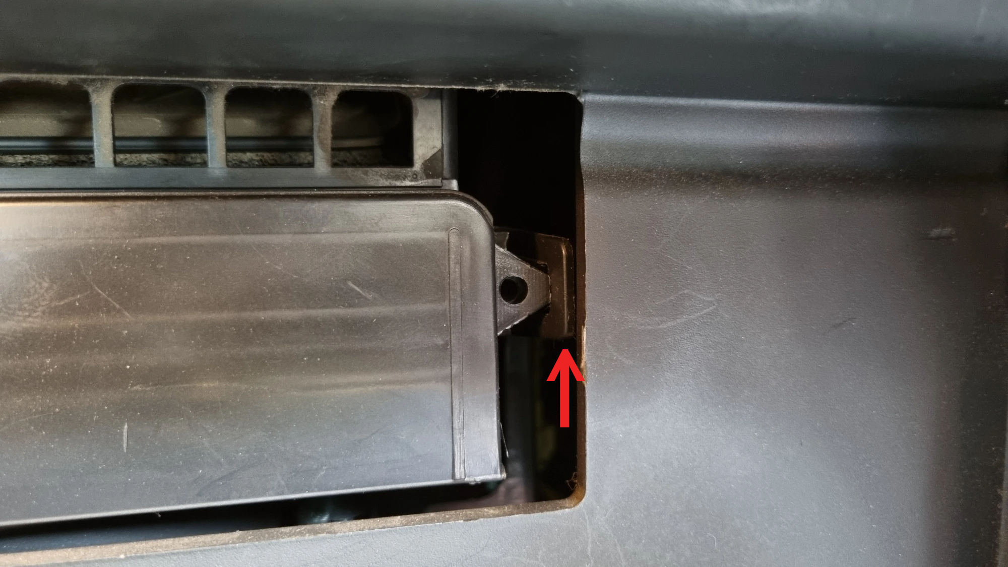 덮게 여는 방향