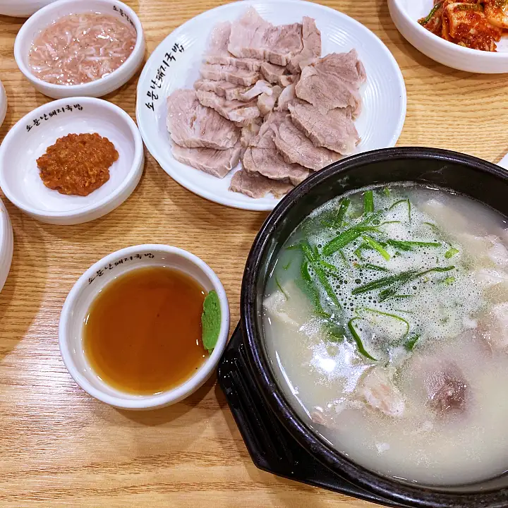 이만기 동네한바퀴 시즌2 돼지국밥 서면 시장 먹자골목 돼지 사골 국밥 부산 부산진구 맛집 소개
