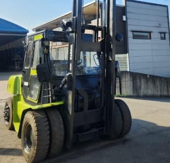 지게차운전기능사 필기 합격 기원을 위한 지게차 사진