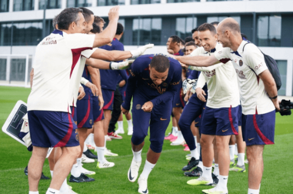PSG 파리생제르맹 음바페 관련사진입니다.