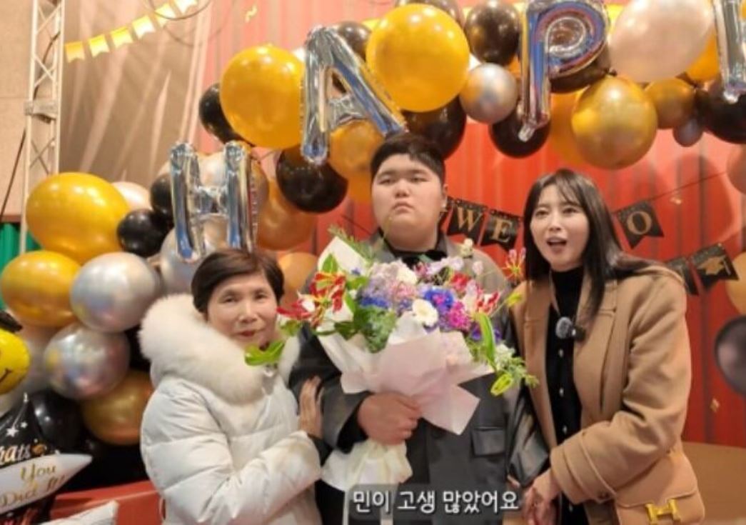 오윤아 아들 이혼 레이싱걸 나이 직업 학력 전남편 재혼 자녀 프로필