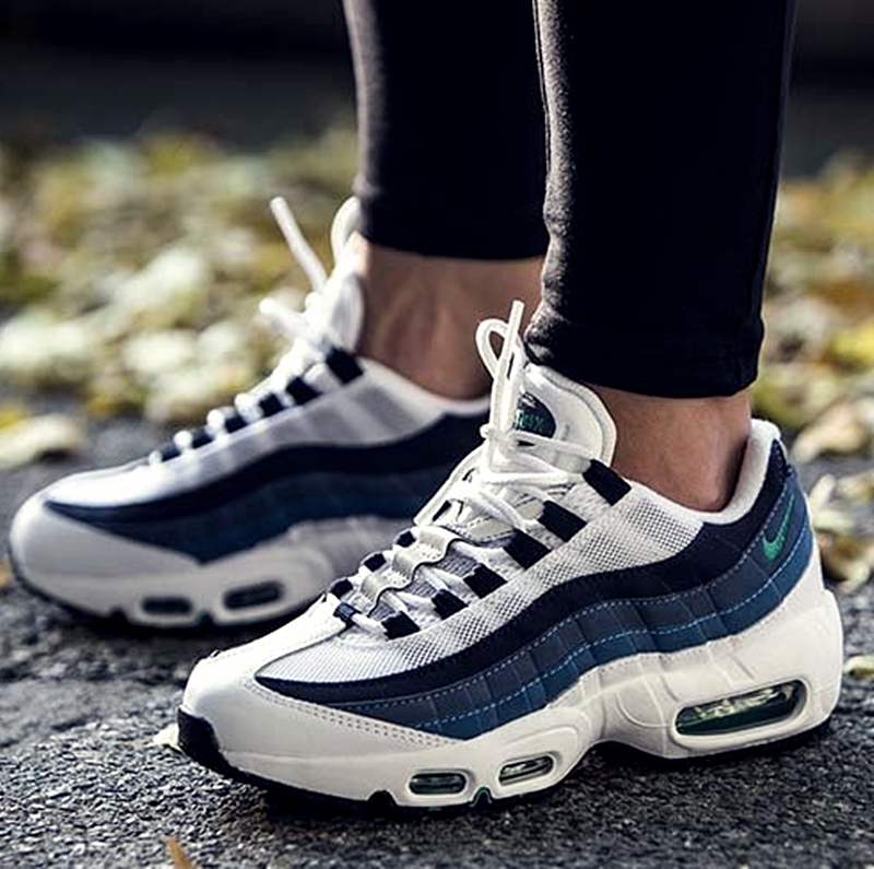 나이키 운동화 에어맥스95 네온 재발매 리셀가 추천 사이즈팁 빈지노 지디6