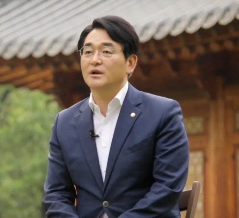 국회의원 인터뷰 사진26.webp