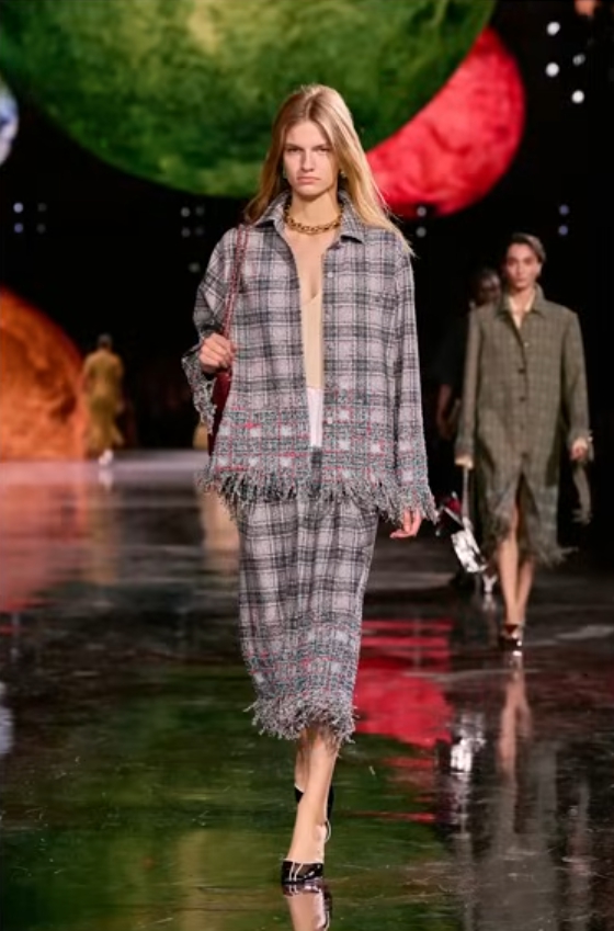 장르를 불문한 프린지(Fringe) 장식