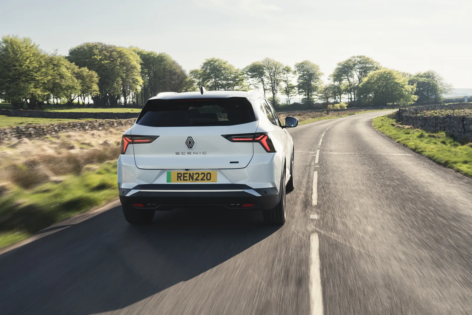 르노 세닉 출시 이미지