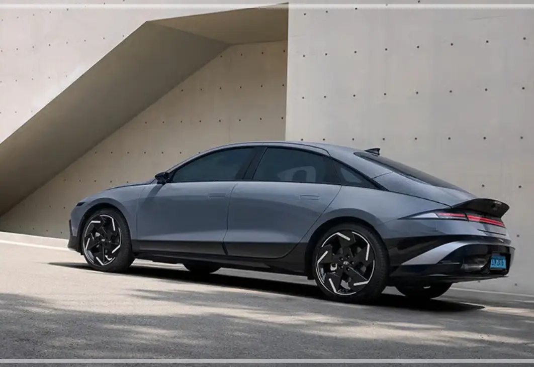 더-뉴-아이오닉6-제원-가격-연비-모의견적