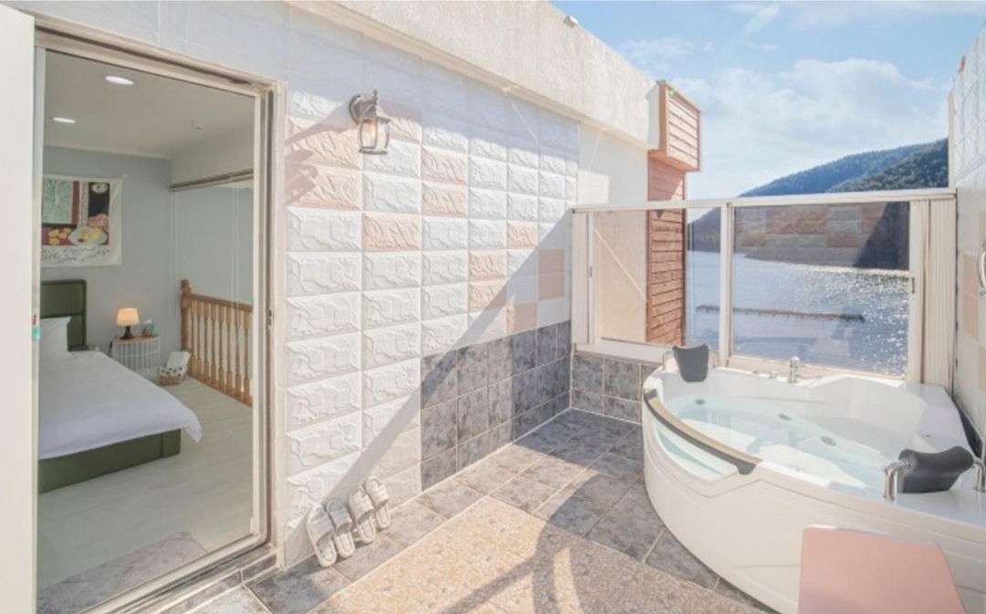 통영 드림펜션 203호 스파