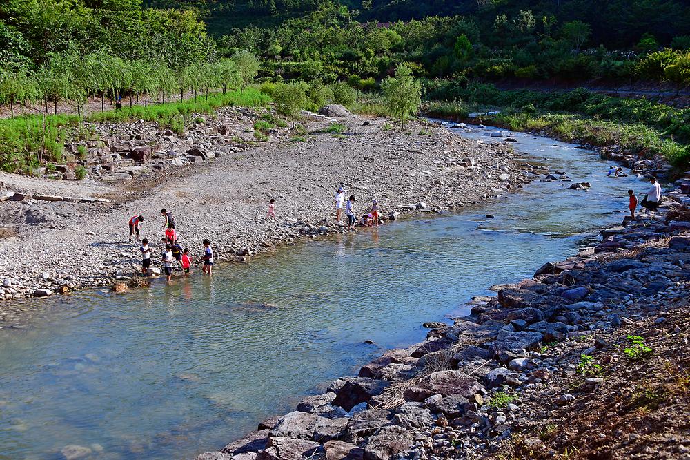 무궁화오토캠핑장. 전북 완주군 고산면 고산휴양림로 89