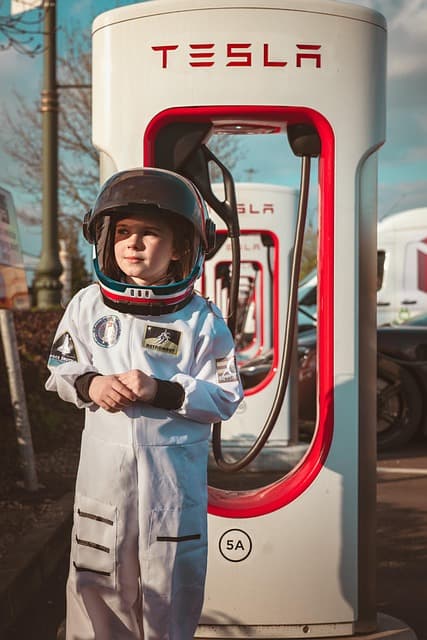 테슬라(Tesla): 전기차 혁신과 배터리 재활용 시스템