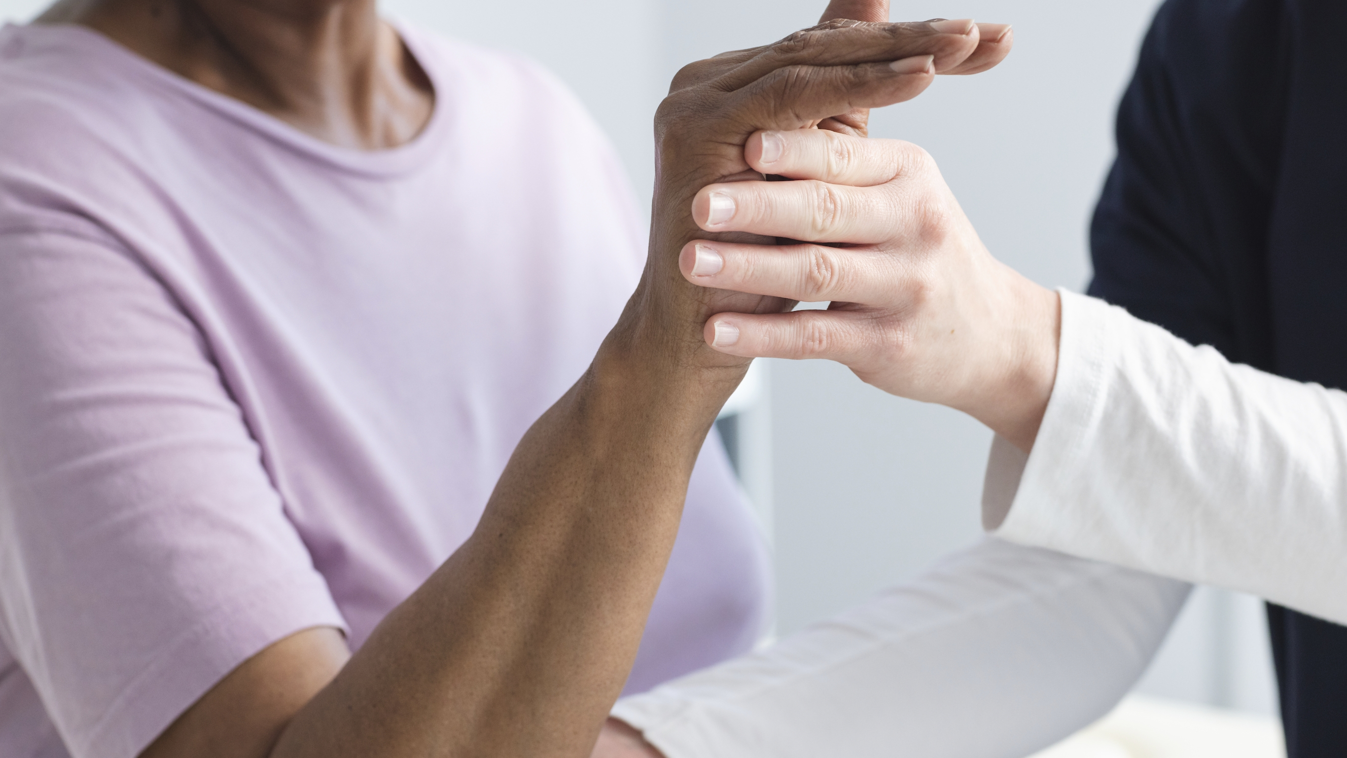 팔 저림 증상의 대처법과 예방