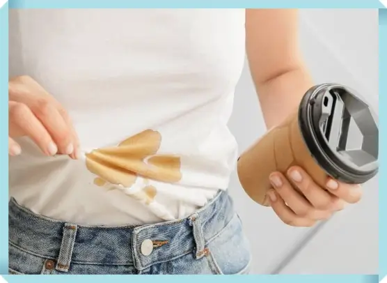 커피 얼룩을 완전히 제거하는 방법