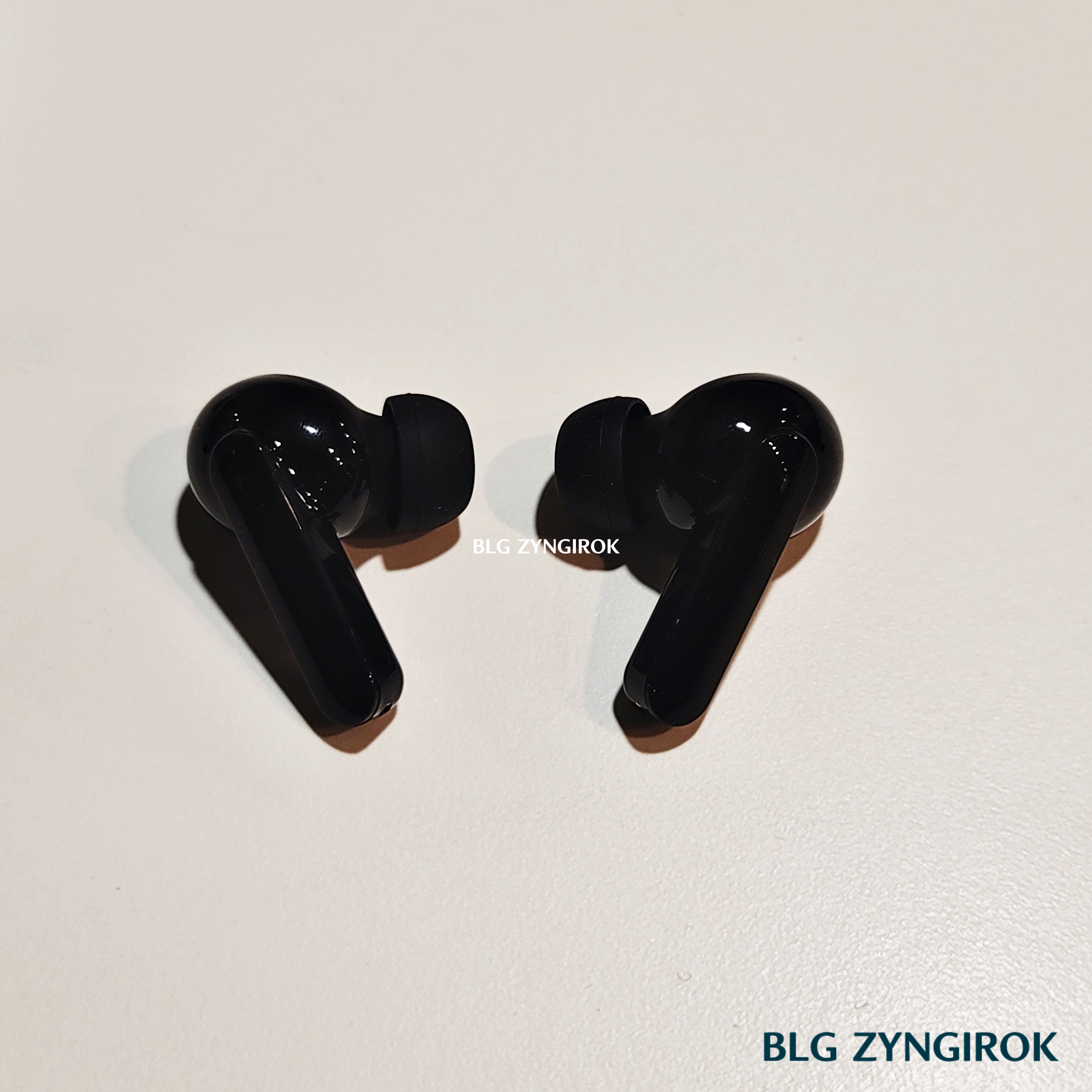 QCY-T11-이어버즈-본체