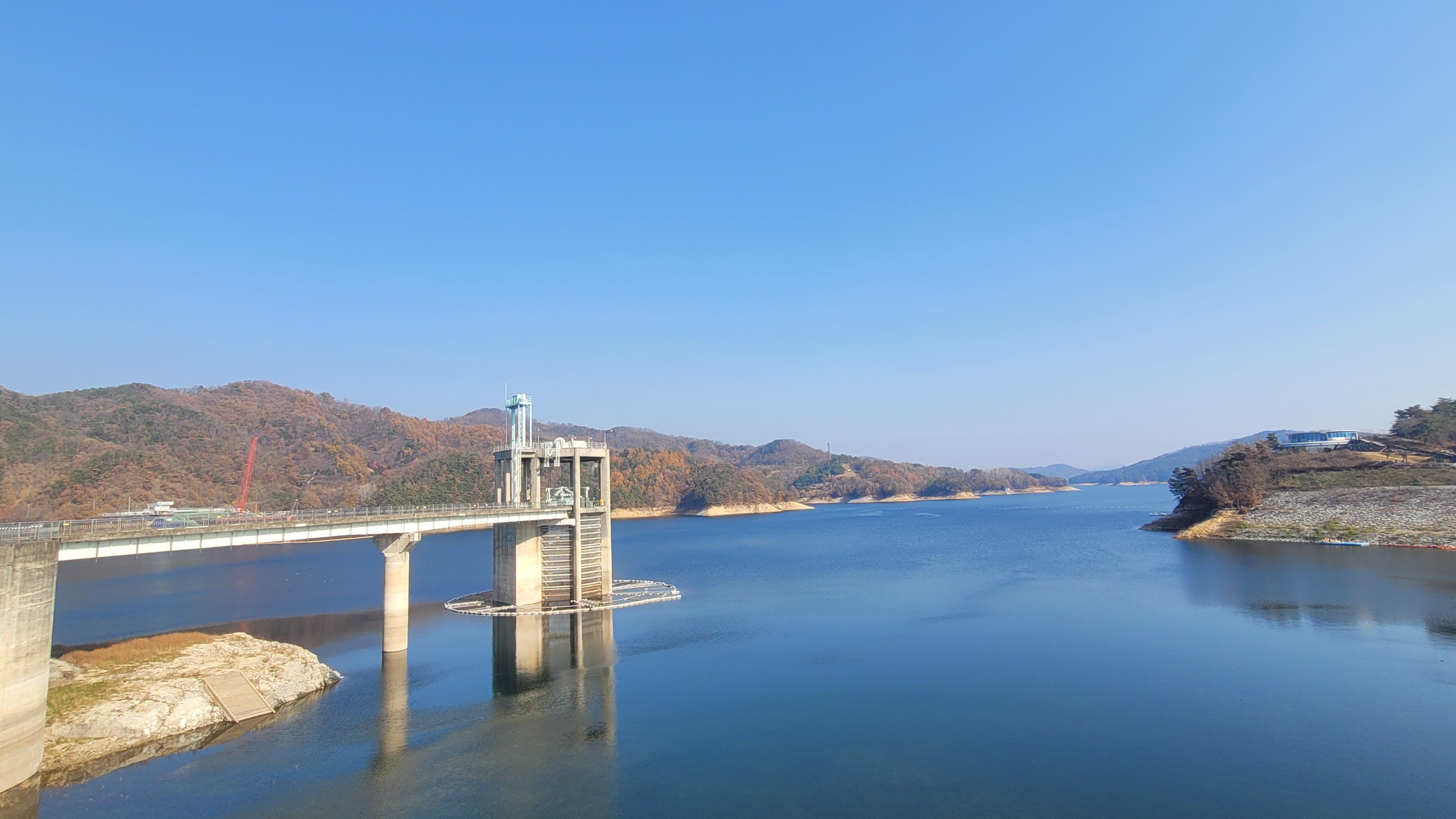 안동댐 취수탑