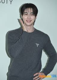 변우석 프로필 키 나이 학력 재산 고향 과거