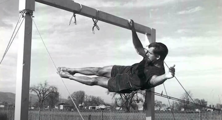 존 길이 원암 프론트 레버를 하고 있는 사진