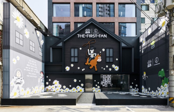 피스마이너스원&times;토이스토리 팝업