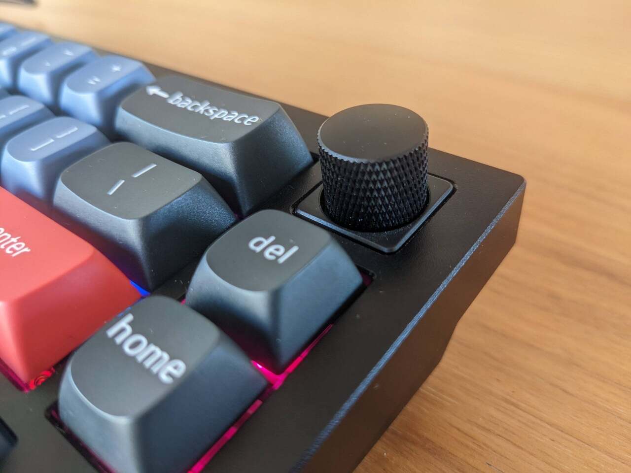 Keychron Q2 メカニカル キーボード レビュー: 切り替えを行う