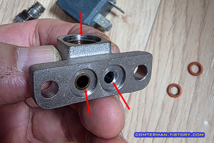 가찌아 클래식 솔레노이드 밸브 입출수구 청소