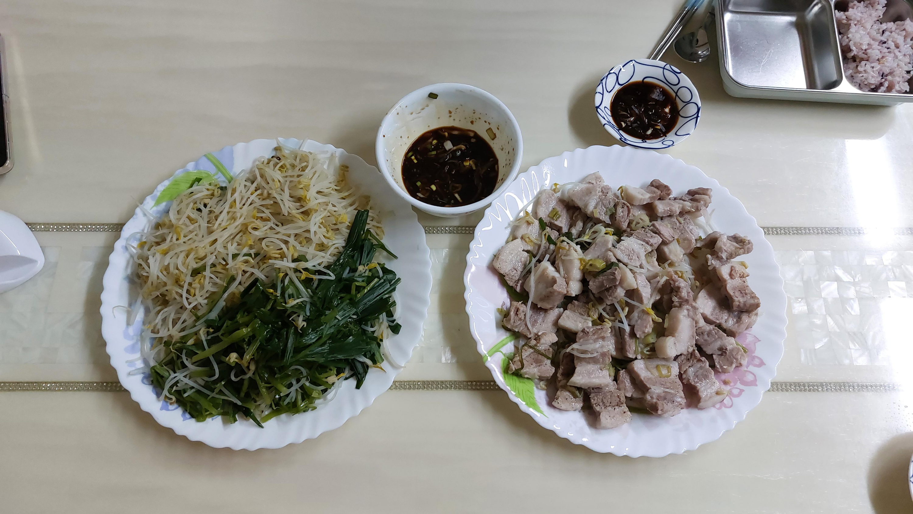 집에서 만든 초간단 수육 완성!