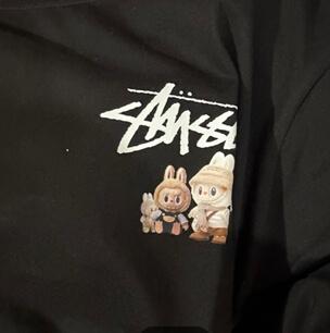 베트남-벤탄시장-스투시-반팔티-앞-로고