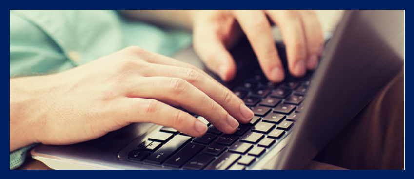 노트북-사용중인-사람