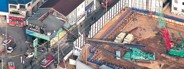 아파트 건설 현장 대형건설기계 전도사고 발생