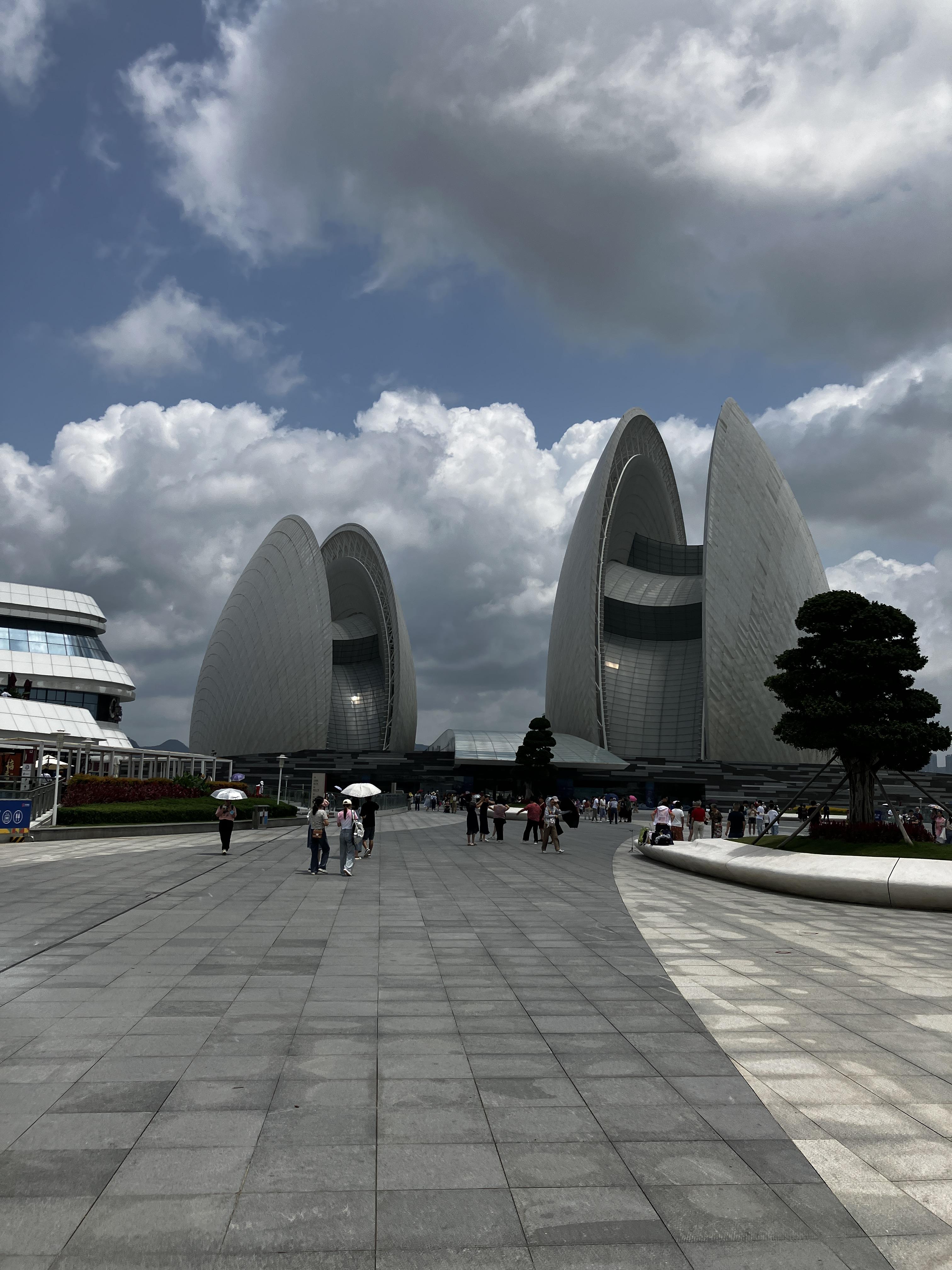 일월패 (르위에베이)