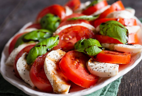 카프레제 샐러드 사진