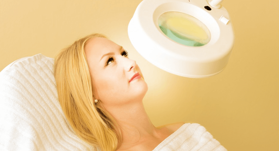 여드름이 나 있는 모습 - 4