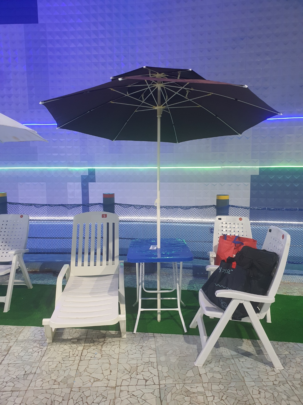 썬배드 대여만원이에요