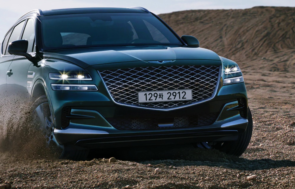 모래길을-질주하는-GV80