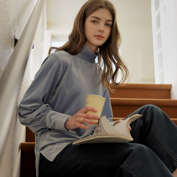 시크헤라 MADE HERA 엘레나벨벳블라우스- 388617