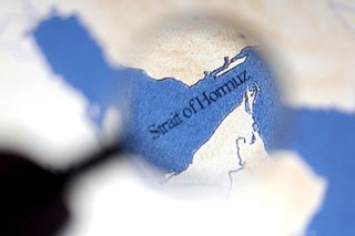 미국증시 휴장일 기간 이란 최대교량 폭격