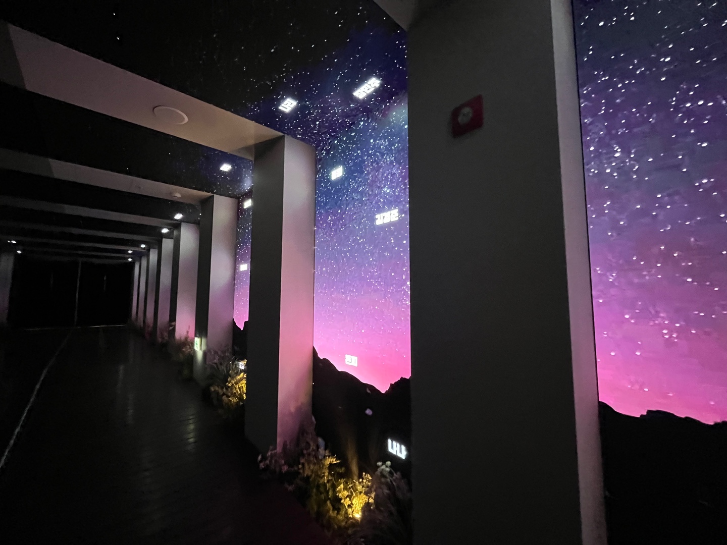 금성전파사 새로고침센터 내부