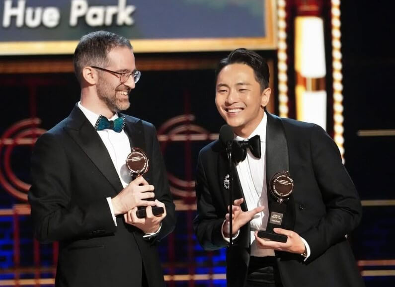 어쩌면 해피엔딩 토니상 6관왕