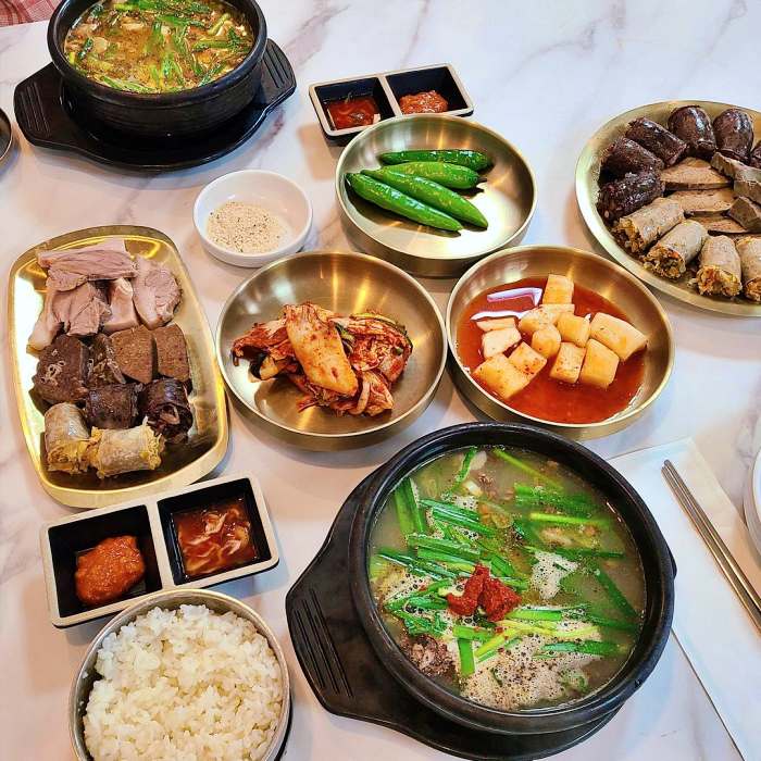 생방송투데이 경기 광주 장지동 고사리 얼큰 순대국 눈꽃 차돌 곱창 순대전골 맛집