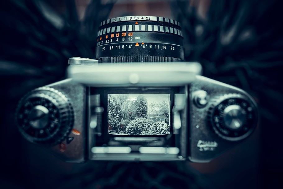 DSLR vs 미러리스 카메라 비교