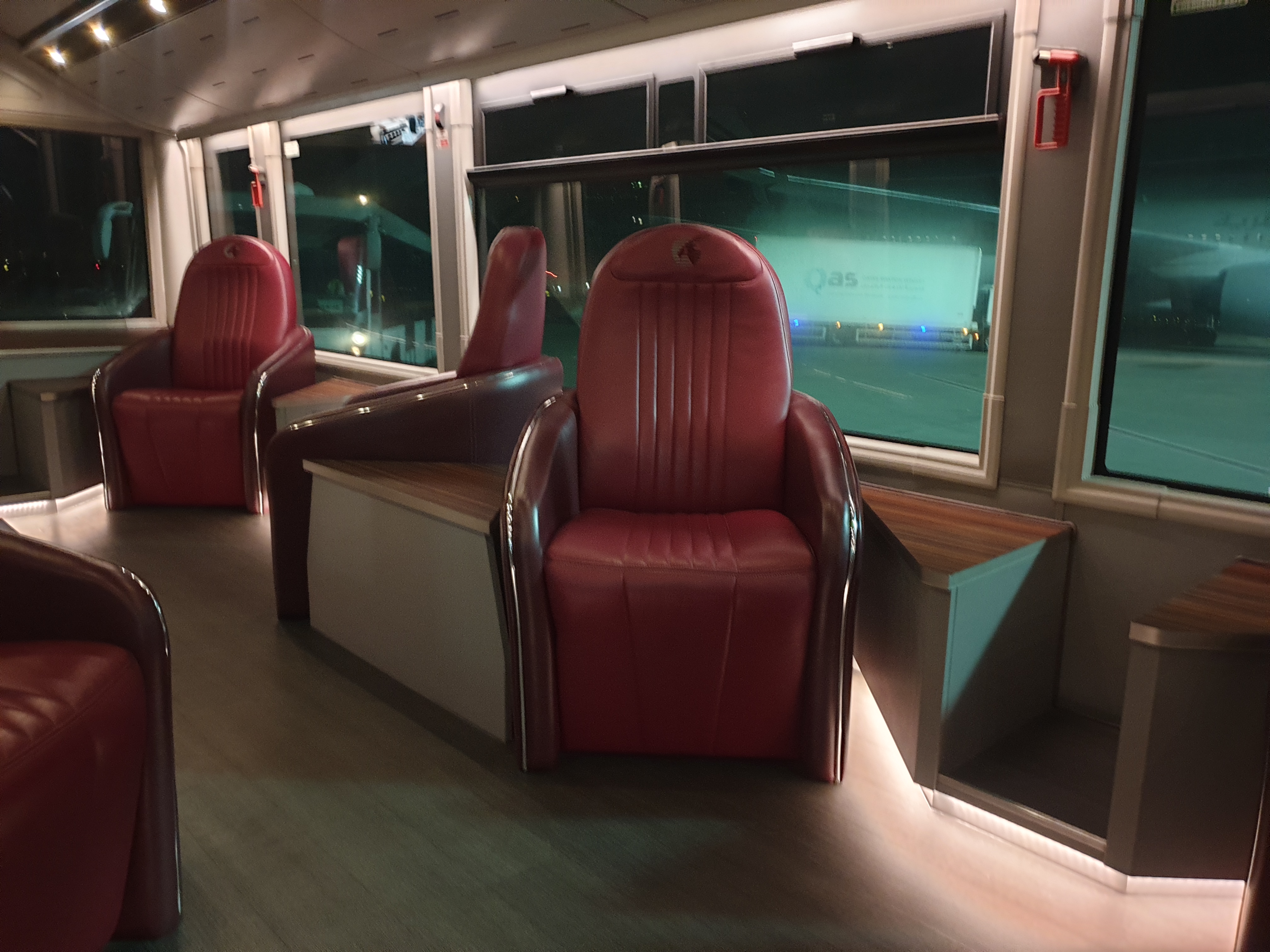 도하공항, 럭셔리한 셔틀버스