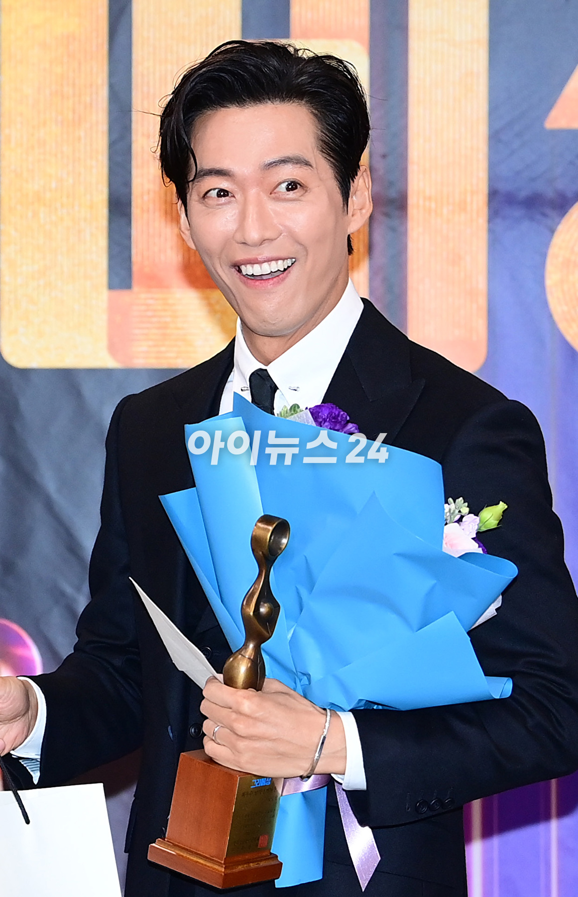 배우 남궁민이 22일 오후 서울 마포구 MBC 사옥에서 열린 '2023 그리메상' 시상식에서 남자 최우수 연기자상 수상자로 참석하고 있다. [사진=정소희 기자]
