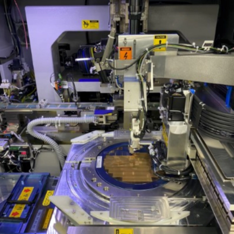 크로바하이텍 기업정보 및 삼성전자 OLED 사업 재개 차트 전망