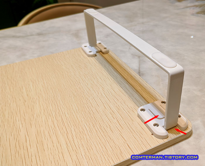 이메이션 MST-01WD 모니터 받침대 다리 부착