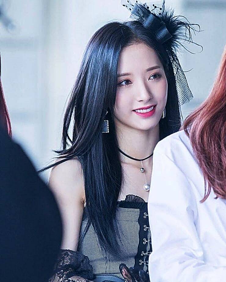 가수-겸-배우-김지연