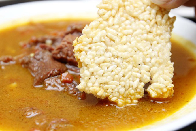 꼼짜이(Cơm Cháy)