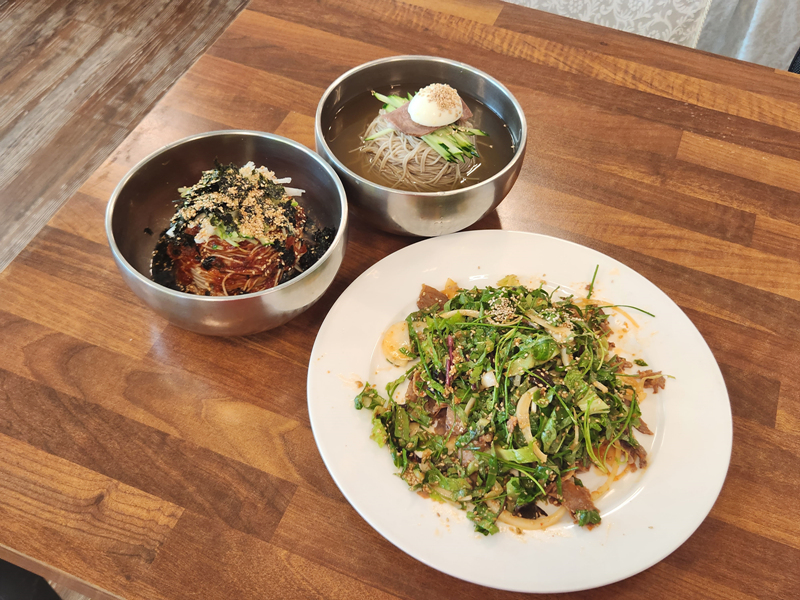 편육무침과_막국수