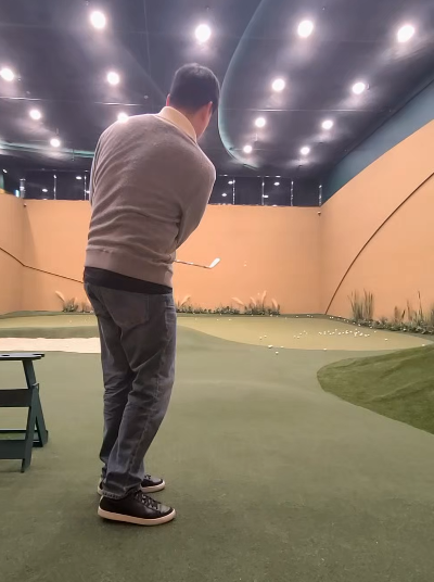 온 그린에서 어프로치 연습