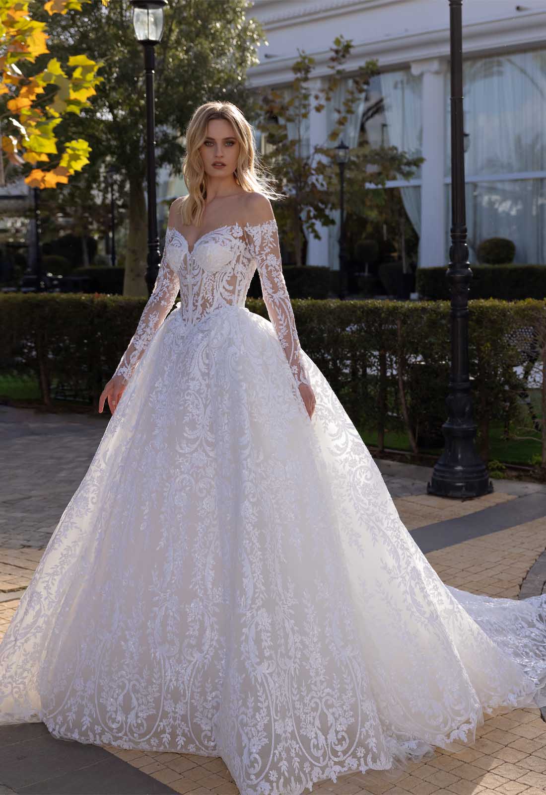 이탈리아 디자이너 Pnina Tornai 의 Strardust Line 이다인 드레스