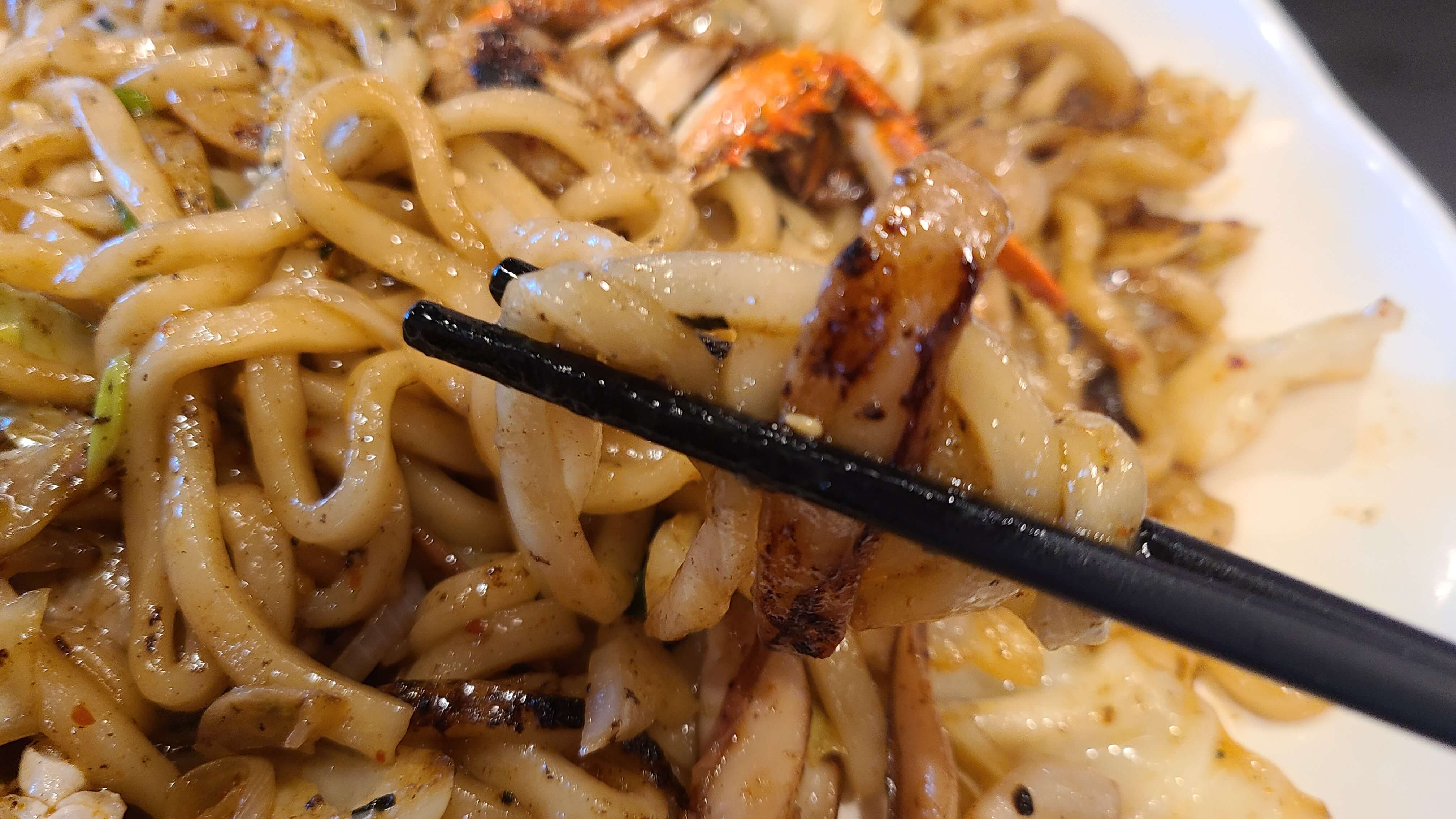 홍익돈까스-송도점-해물볶음우동-면치기