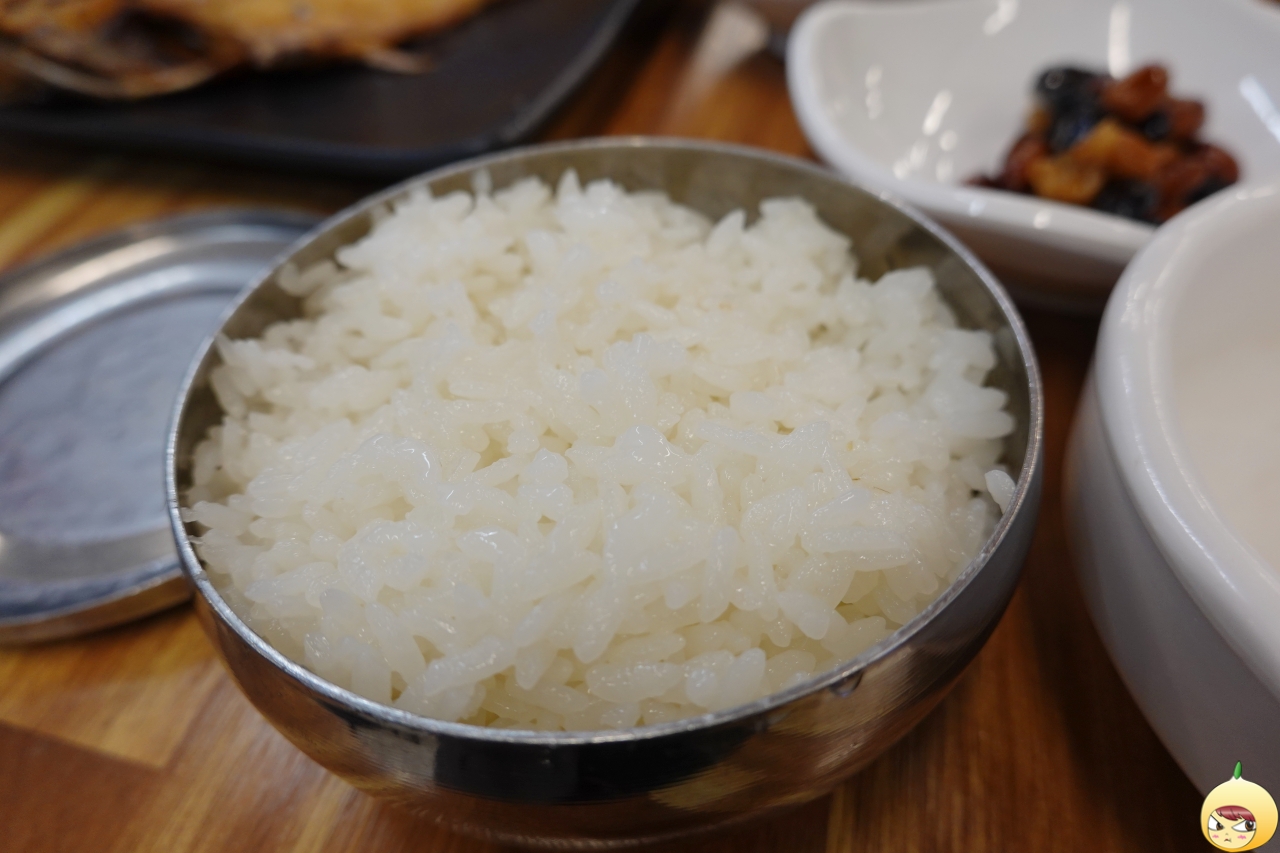 고슬고슬한 흰쌀밥
