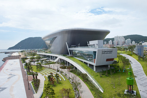 생생정보 국립해양박물관 수중공연 피딩쇼 부산 영도구