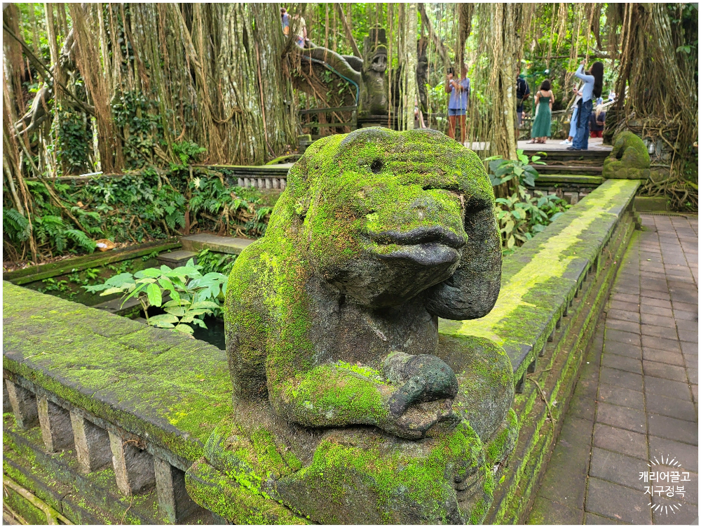 원숭이숲의 힌두교사원